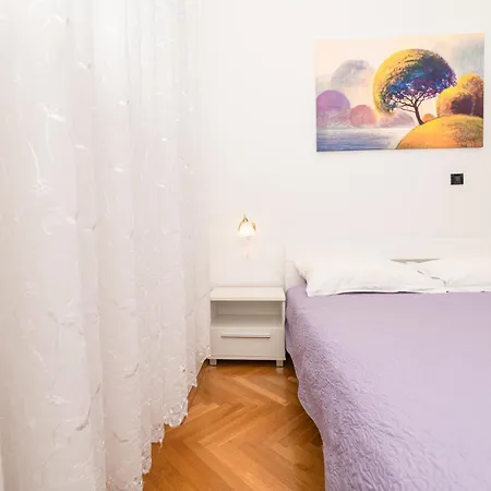 Aparment Kod Kule