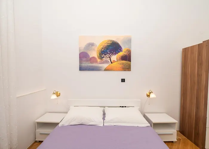 Aparment Kod Kule 公寓 茨雷斯