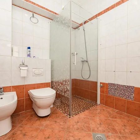 Aparment Kod Kule Lejlighed *