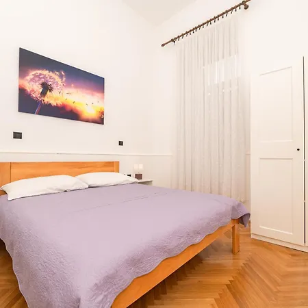 Aparment Kod Kule Lejlighed